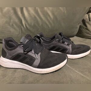 Adidas Women’s Bounce sneaker